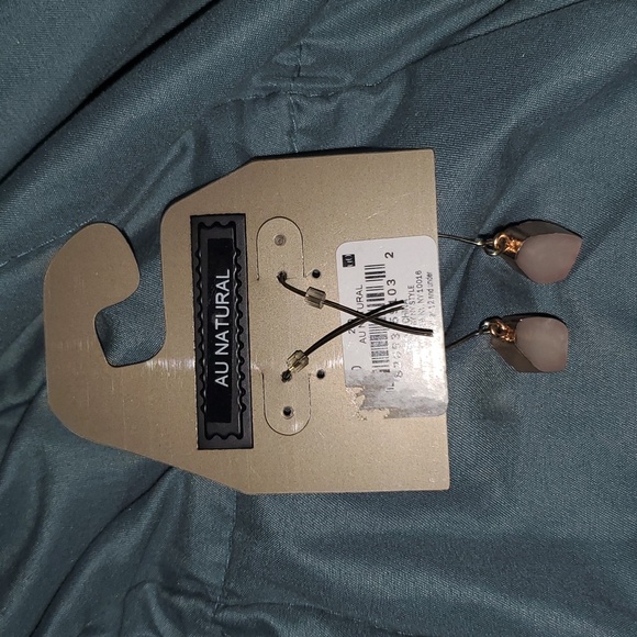 Au Natural Hypoallergenic Rose quartz like pink stone gold drop geode earrings - Picture 5 of 6